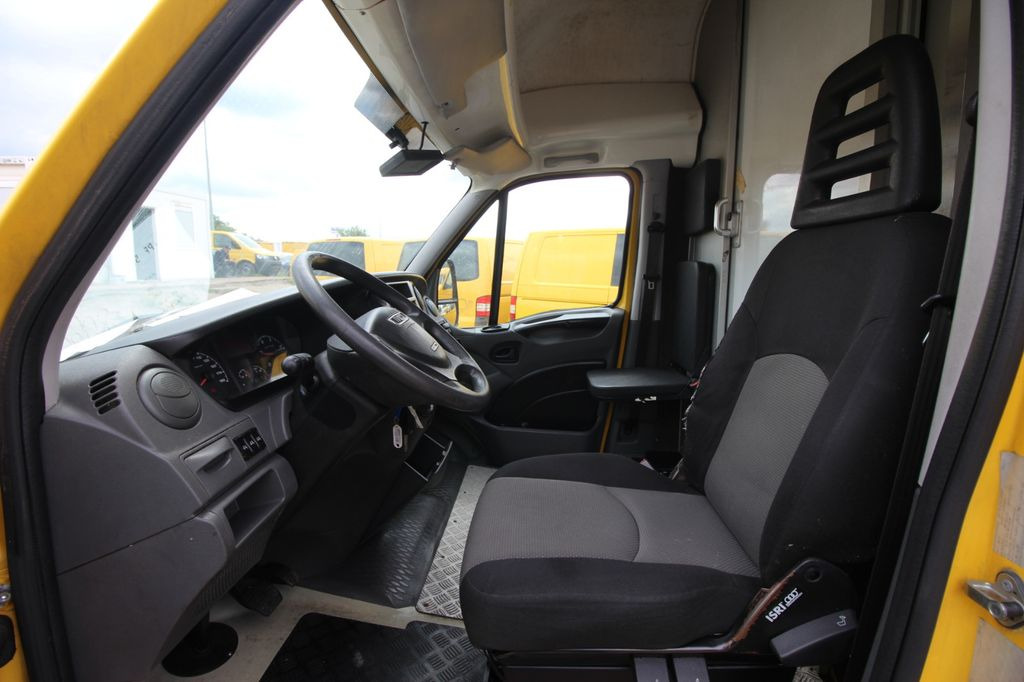 Box van Iveco IS35SI2AA Daily/ Regalsystem/Luftfeder