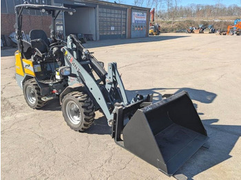 New Skid steer loader Giant G 2300 HD: picture 3