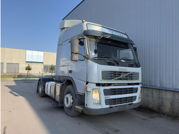 Tractor unit VOLVO FM 330