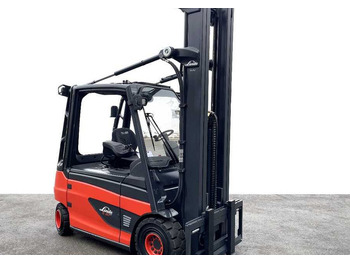 Electric forklift LINDE E