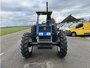 Farm tractor New Holland 110-90 DT: picture 2