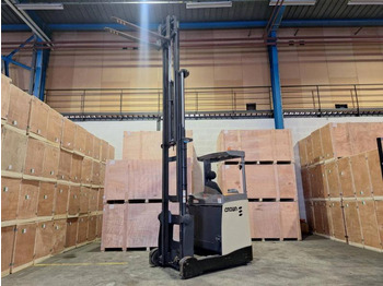 Reach truck CROWN