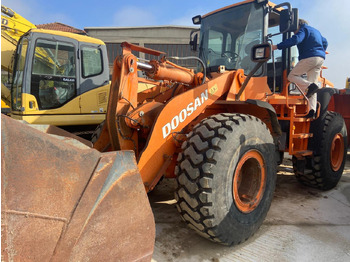 Wheel loader DOOSAN DL300