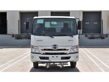 New Cab chassis truck HINO 714 Chassis, 4.2 Tons (Approx.), Single cabin with TURBO, ABS and AIR BAG MY23: picture 2