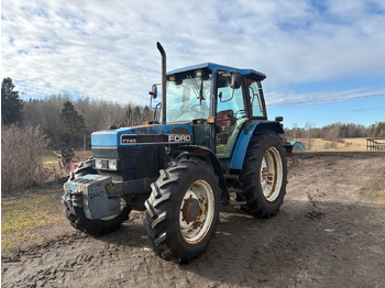 Farm tractor FORD