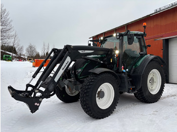 Farm tractor VALTRA N154