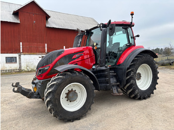 Farm tractor VALTRA T174