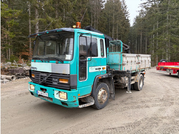 Crane truck VOLVO FL