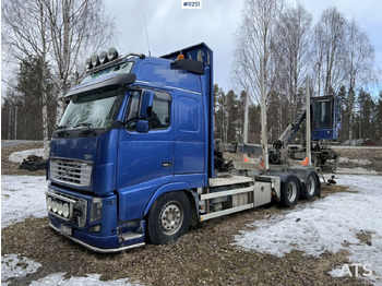 Timber truck VOLVO FH16