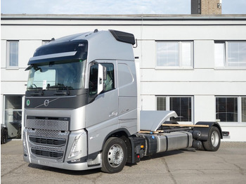 Curtainsider truck VOLVO FH13