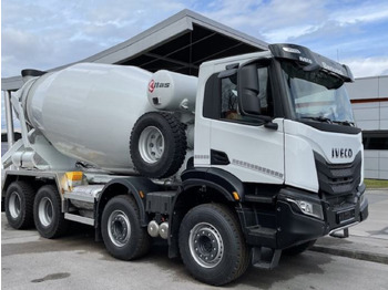 Concrete mixer truck IVECO