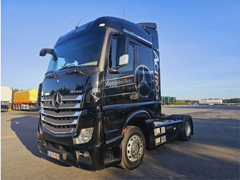 Tractor unit MERCEDES-BENZ Actros 1843