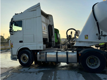 Tractor unit DAF XF 530