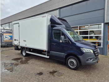 Refrigerated van MERCEDES-BENZ Sprinter 519