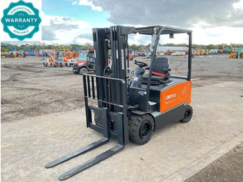 Electric forklift DOOSAN