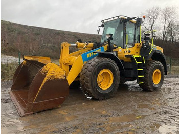 Wheel loader KOMATSU WA380-8