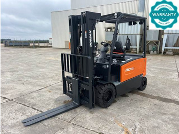 Electric forklift DOOSAN