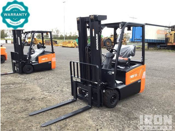 Electric forklift DOOSAN