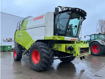 Combine harvester CLAAS Tucano 570