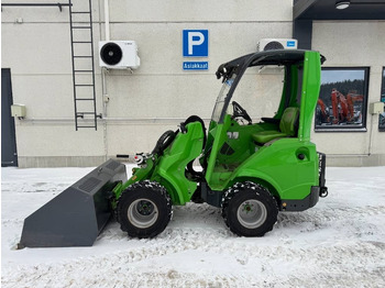 Compact loader AVANT