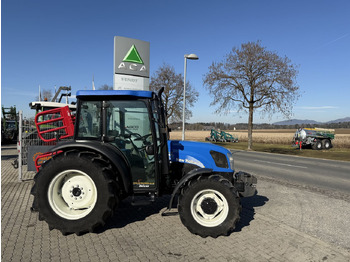 Farm tractor New Holland T4030 DeLuxe: picture 2