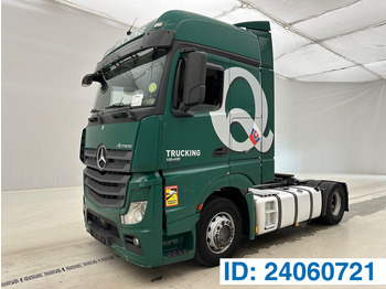 Tractor unit MERCEDES-BENZ Actros 1945