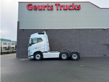 Tractor unit VOLVO FH16 750