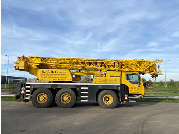 Mobile crane LIEBHERR LTM 1055/1