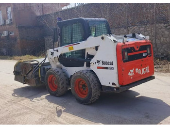 Skid steer loader BOBCAT S550