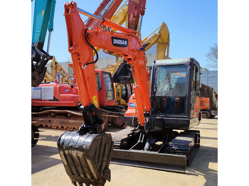 Crawler excavator DOOSAN DH60