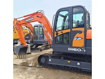 Crawler excavator DOOSAN DH60