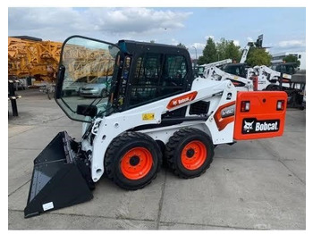 Skid steer loader BOBCAT S450