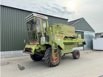 Combine harvester CLAAS Dominator