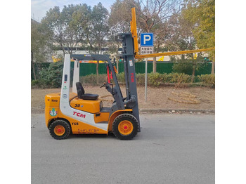 Diesel forklift TCM