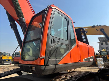 Crawler excavator Doosan DX 300: picture 4