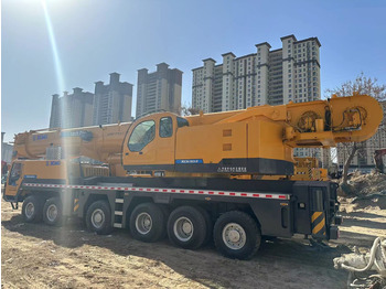 Mobile crane XCMG