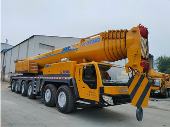 Mobile crane XCMG