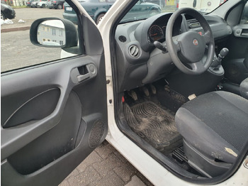 Car FIAT PANDA HATCHBACK: picture 5