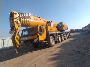 Mobile crane XCMG