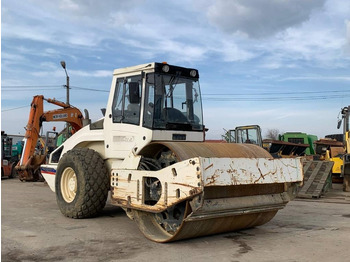 Compactor BOMAG BW213DH-4