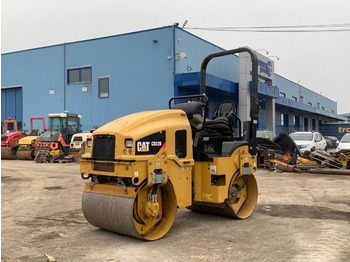 Road roller CATERPILLAR