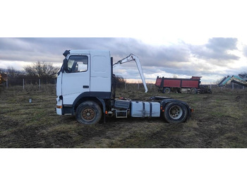 Tractor unit Volvo FH12 380: picture 3