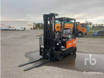 Electric forklift DOOSAN