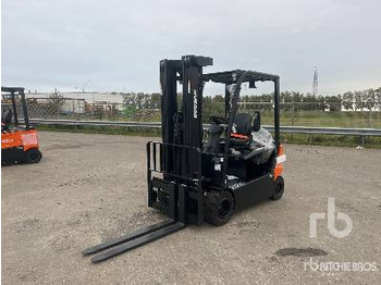 Electric forklift DOOSAN