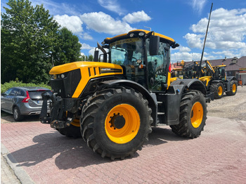 Farm tractor JCB Fastrac 4220