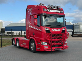 Tractor unit SCANIA R 520