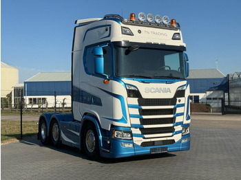 Tractor unit SCANIA S 500