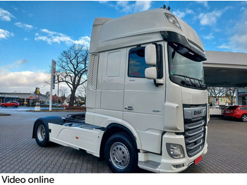 Tractor unit DAF XF 530