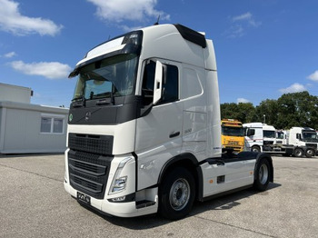 Tractor unit VOLVO FH13 500