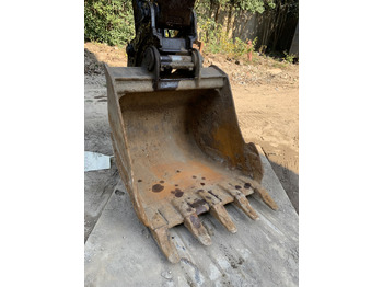 Wheel excavator HYUNDAI R210